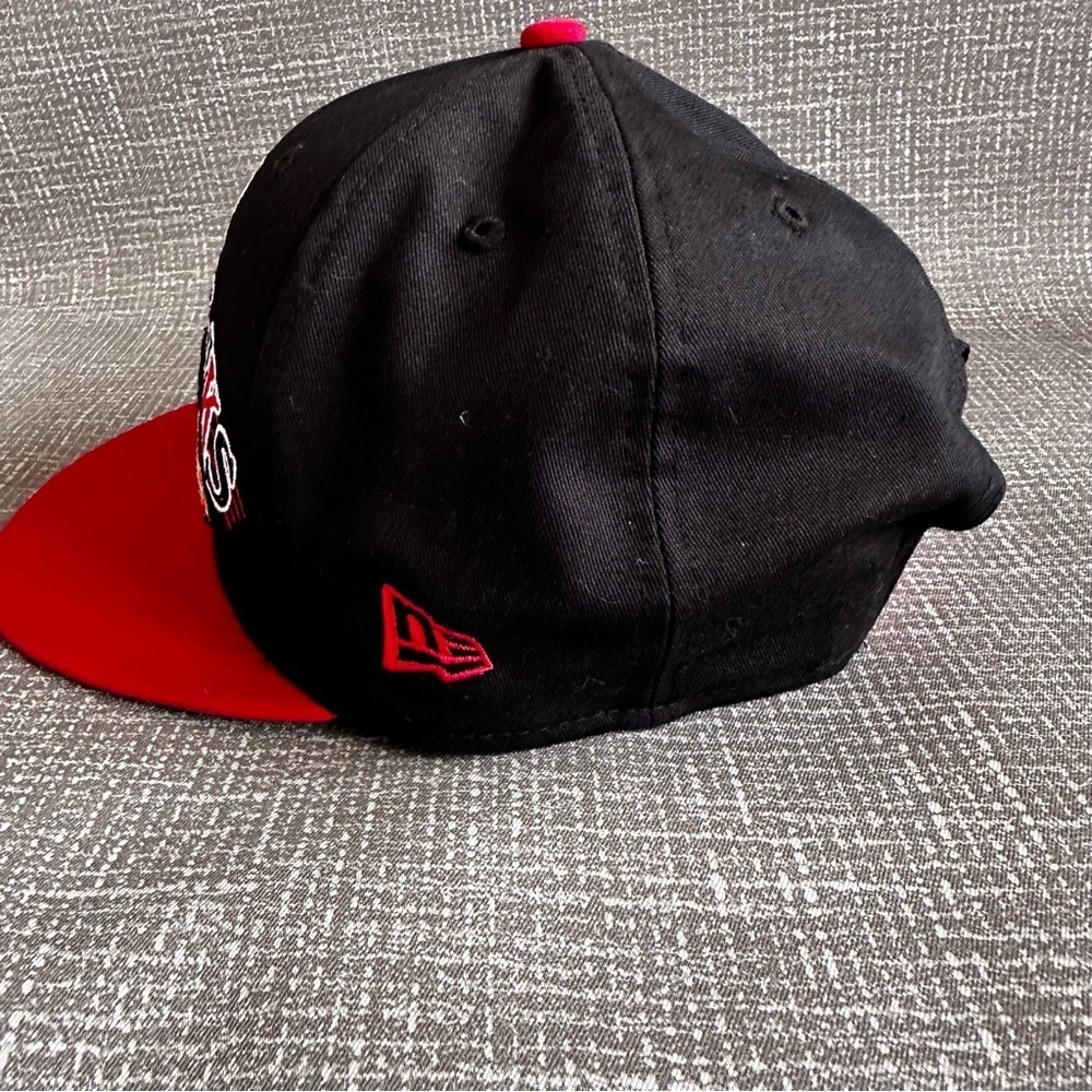 Chicago Blackhawks NFL Cap OS - Picture 7 of 13